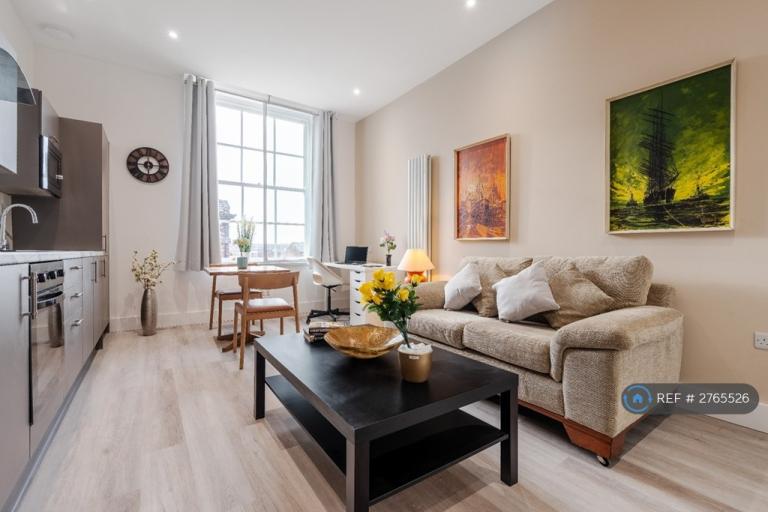 1 bedroom flat in Argyle St, Birkenhead, CH41 (1 bed) (#2765526)