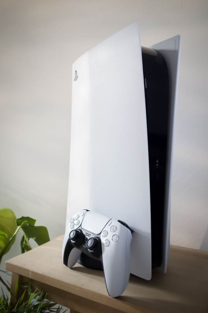 WANTED-Sony PlayStation 5 with Controller – As Good As New