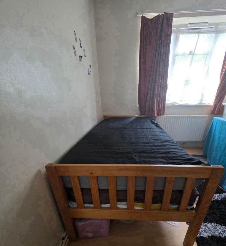 Single Wooden Bed Frame with Mattress – Good Condition