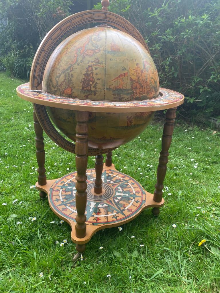 Globe drinks trolley 
