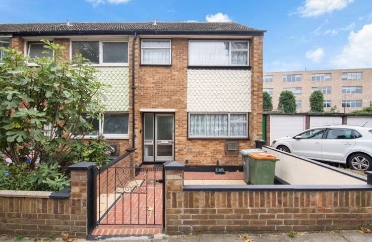 Semi-Detached House for Rent – Excellent Location