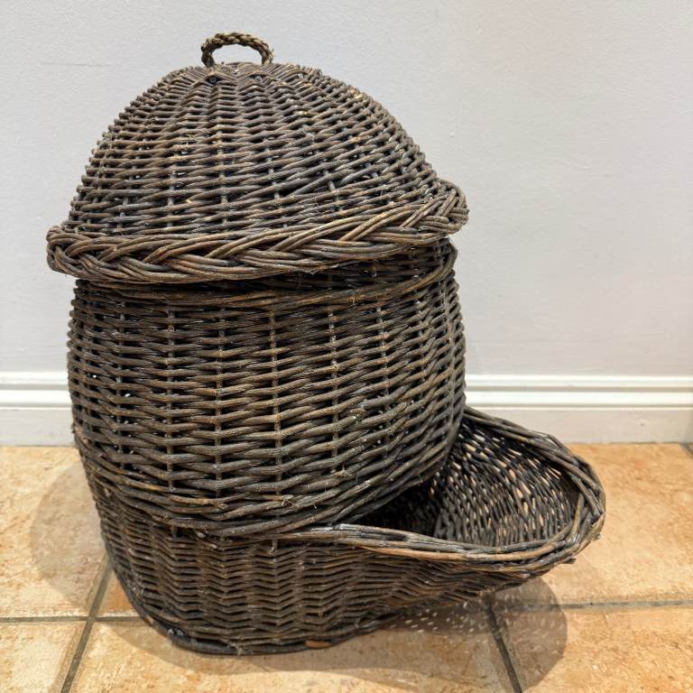 Rustic Willow Large Potato Vegetable Storage Hopper Lidded Basket