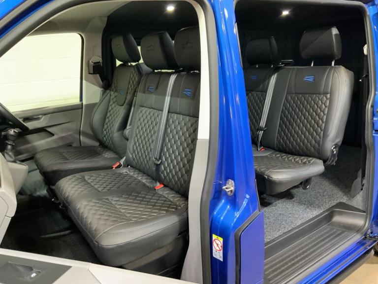 2024 Volkswagen Transporter 2.0 TDI Sportline Edition R Kombi Crew Van Diesel Manual