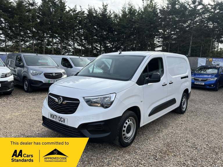 2021 Vauxhall Combo 1.5 Turbo D 2300 Edition L2 H1 Euro 6 4dr PANEL VAN Diesel Manual