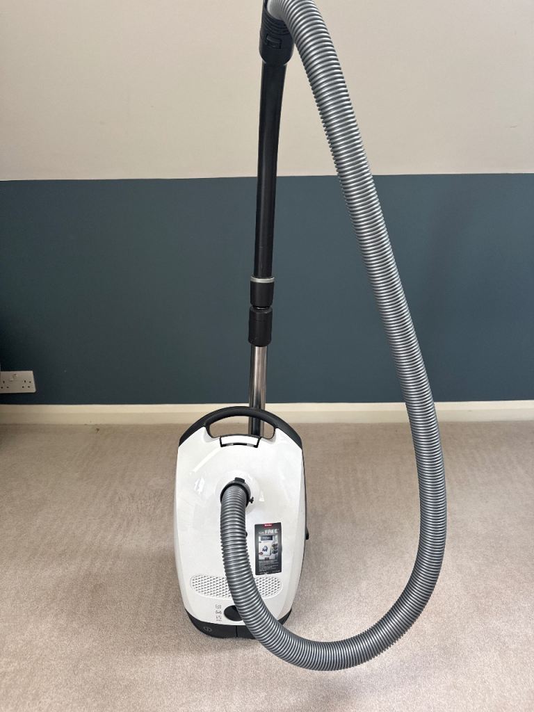 Miele Classic Vacuum Cleaner. - Very Good Condition 