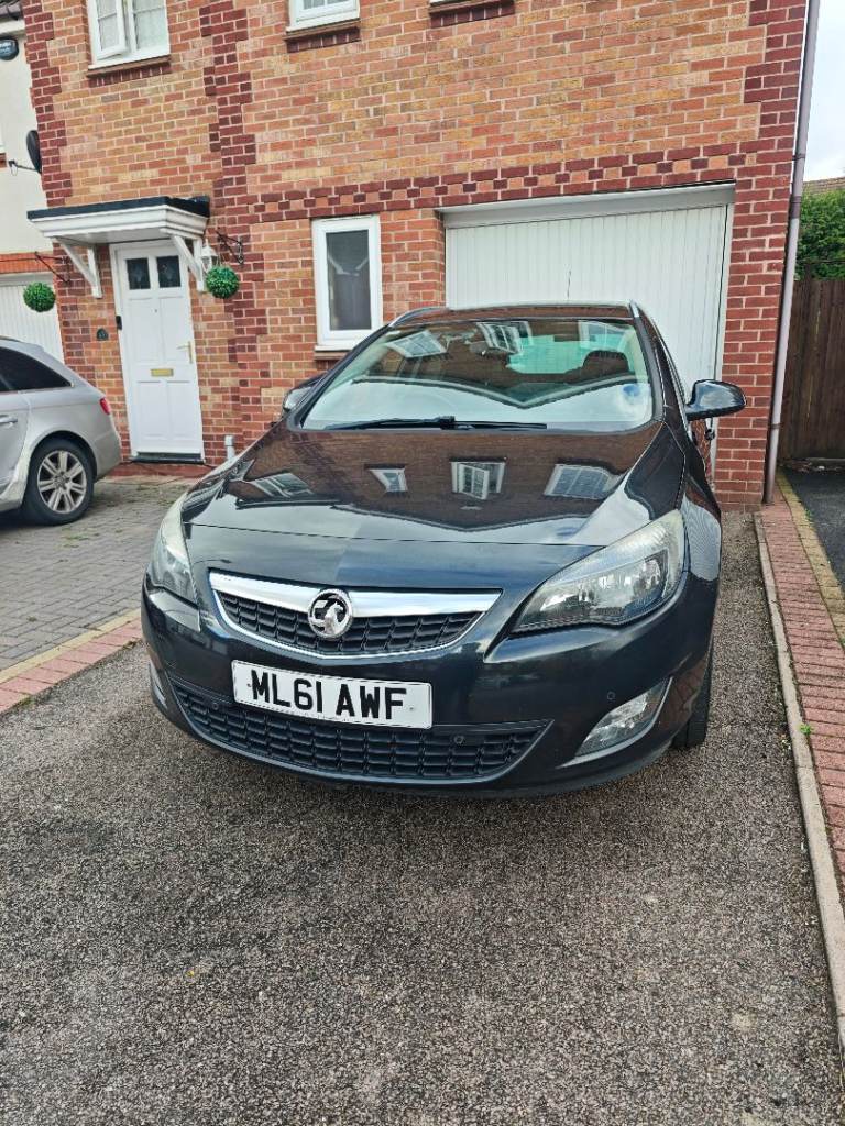 Vauxhall, ASTRA, Estate, 2011, Manual, 1956 (cc), 5 doors