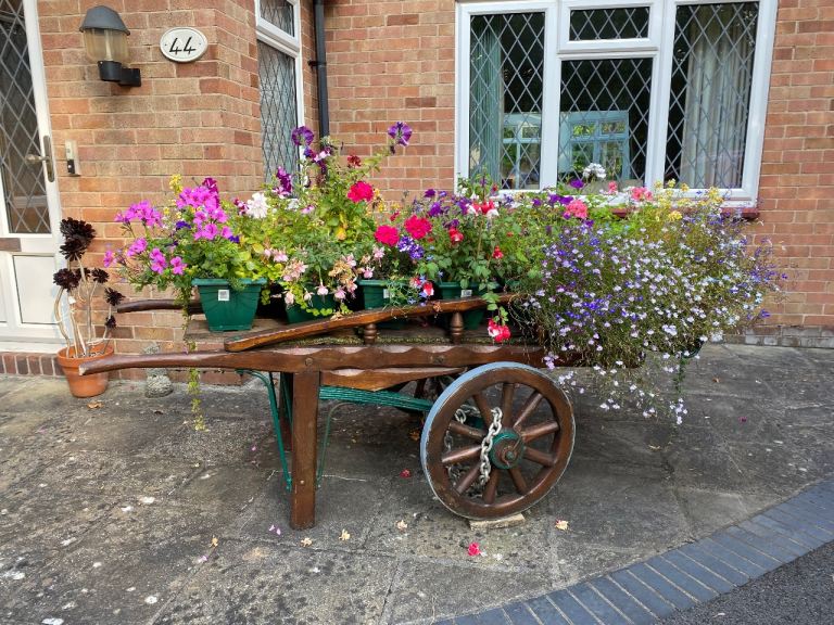 Costermonger barrow / display barrow