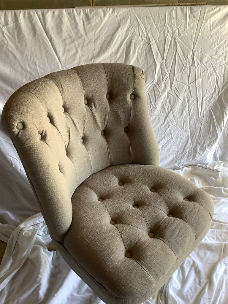 French Inspired Linen Look button tufted Slipper Chair