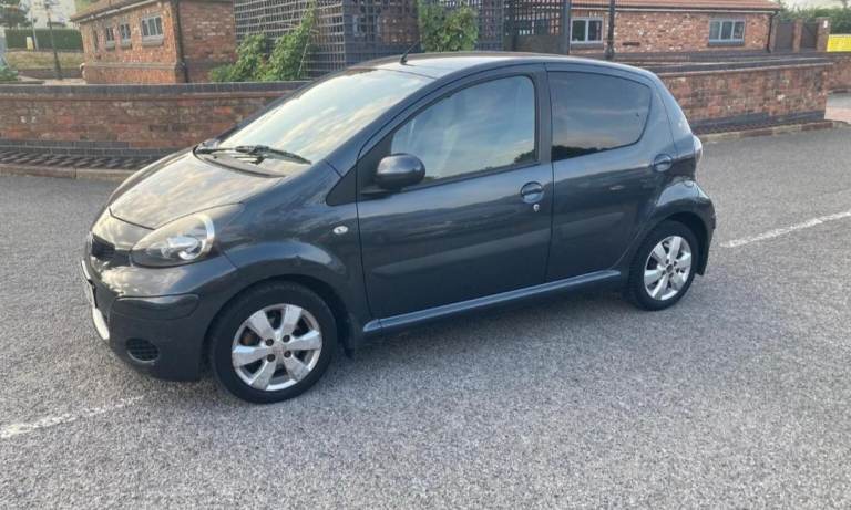 Automatic Toyota Aygo limited edition 
