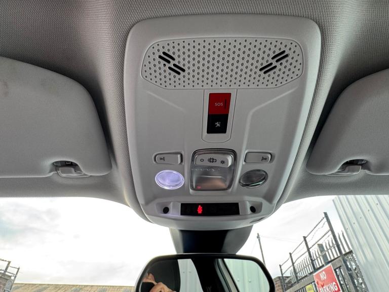 2022 Peugeot 2008 100kW Allure Premium 50kWh 5dr Auto HATCHBACK Electric Automatic