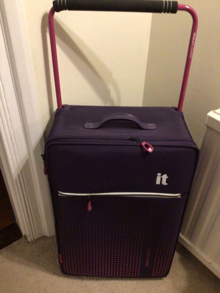 image for It lightweight mediumsuitcase 