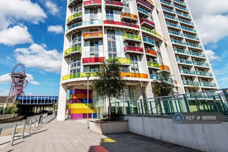 2 bedroom flat in Icona Point, London, E15 (2 bed) (#961166)