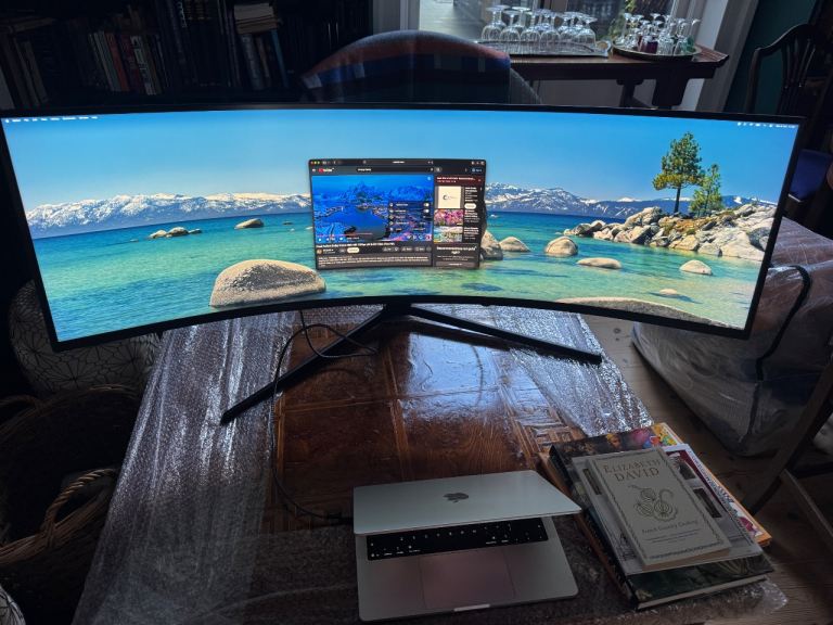 Samsung Odyssey G9 49” Curved Ultrawide Monitor – 240Hz QLED