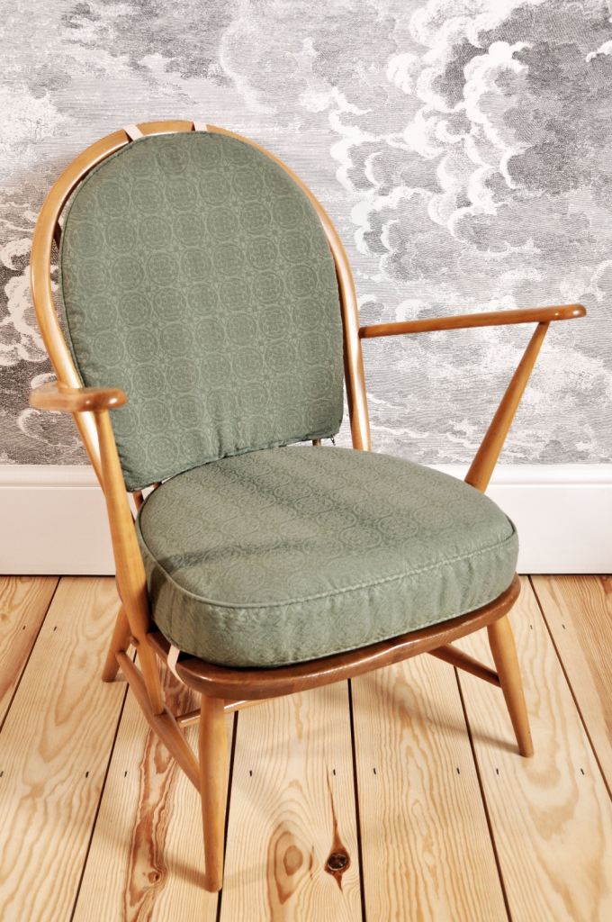 Vintage Retro 60's Ercol Tub Grandmother Armchair Model 305 Blonde Light Finish