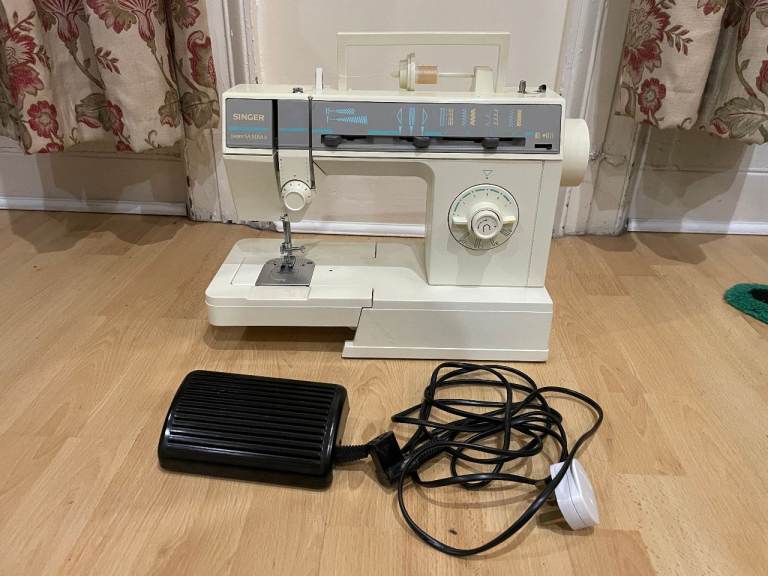 Singer sewing machine in great condition
