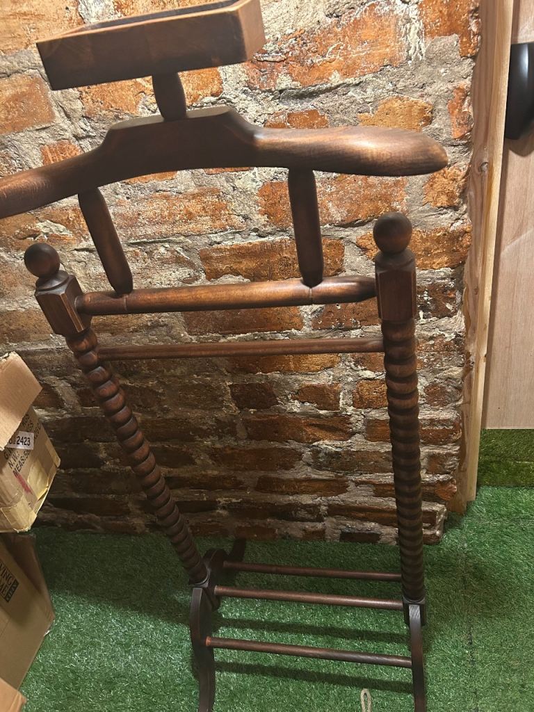 Wooden freestanding valet 