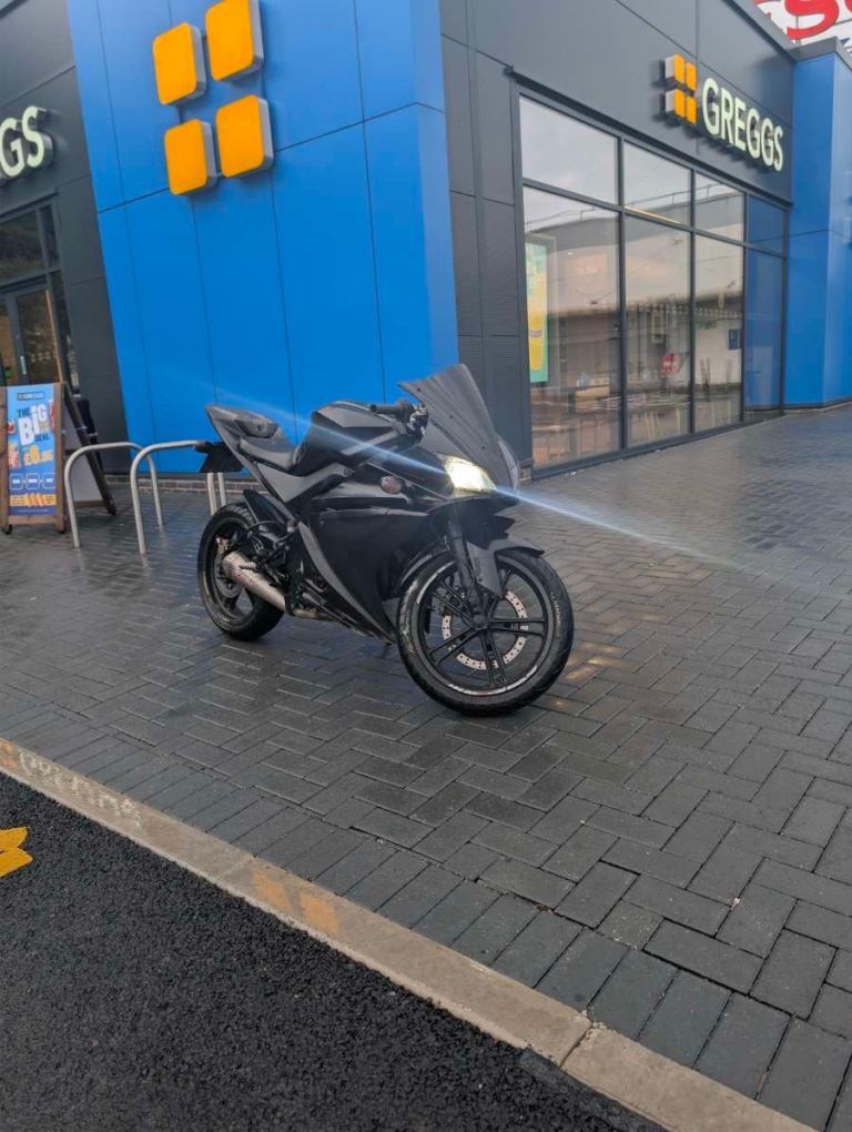 Yamaha, YZF, 2009, 124 (cc)