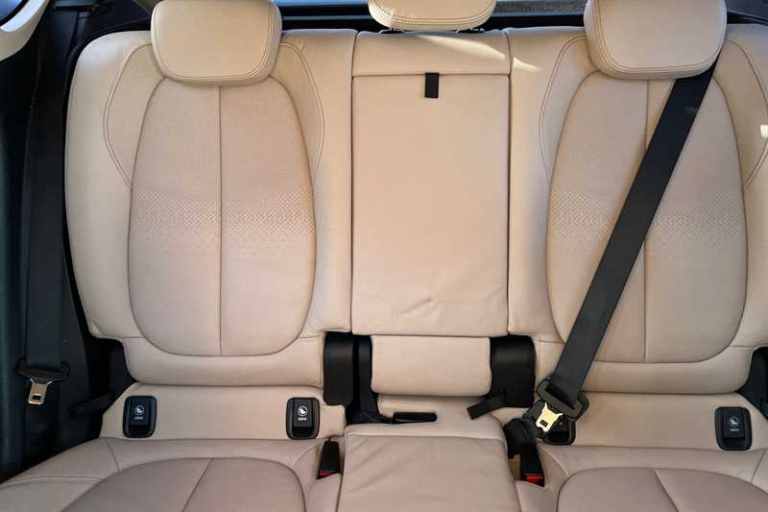 2018 BMW 2 Series 220d xDrive Luxury 5dr Step Auto HATCHBACK DIESEL Automatic