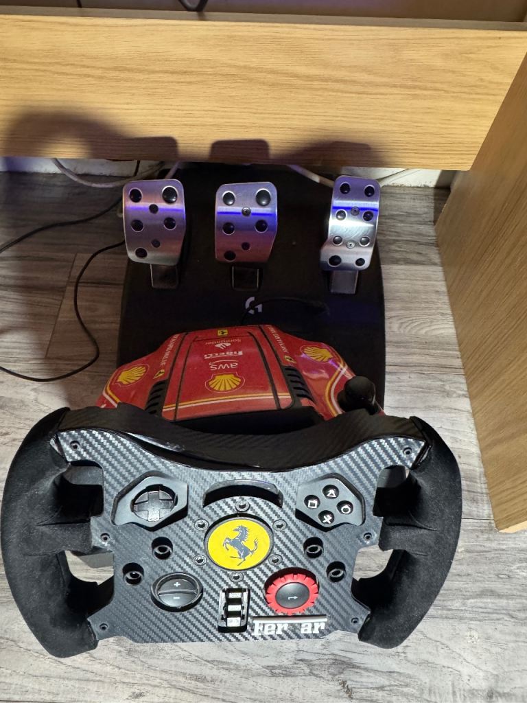 Logitech G29 wheel ( F1 add on) 