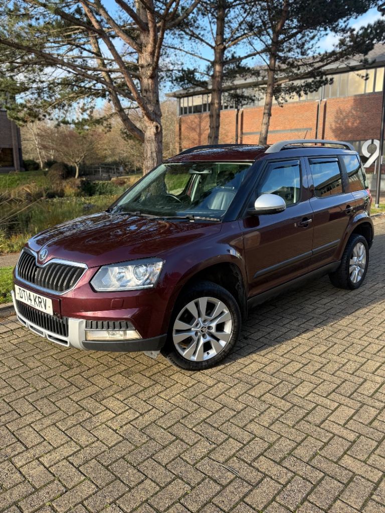 Skoda, YETI OUTDOOR, Hatchback, 2014, Semi-Auto, 1968 (cc), 5 doors