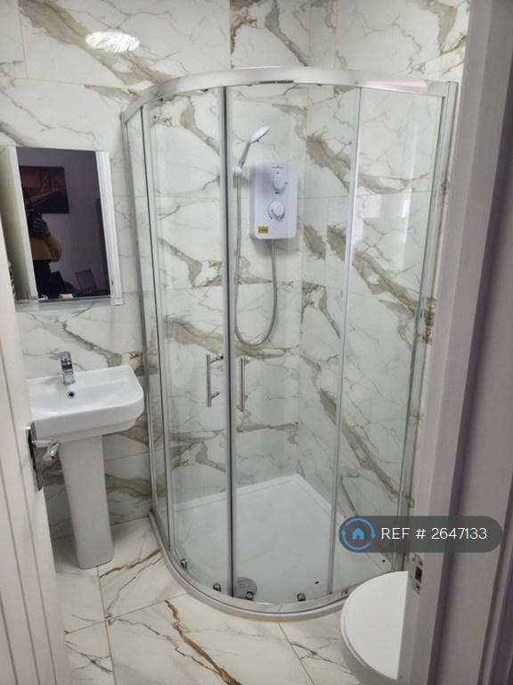 1 bedroom in Oval Road, Tipton, DY4 (#2647133)