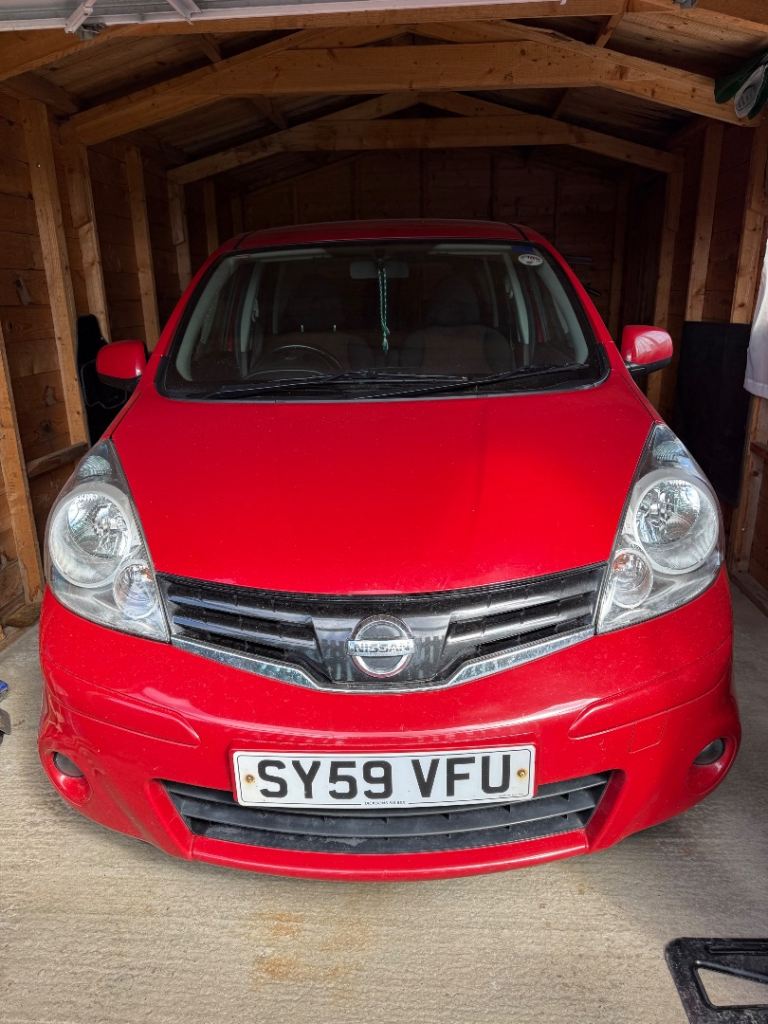 Nissan Note Acenta DCI Diesel red car 