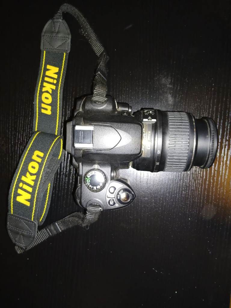 image for Nikon DSLR Camera with Bag – Great Condition