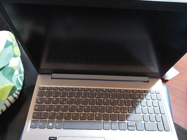 Lenovo IdeaPad 3 (Ryzen 3) - Spares or Repairs