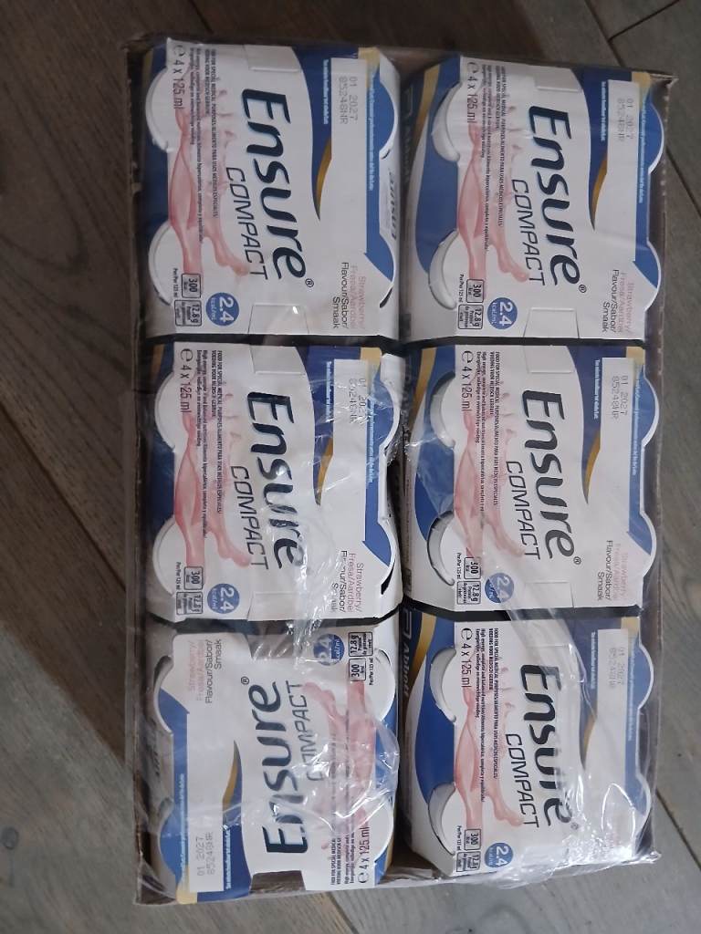 Tray of ensure, strawberry flavour 