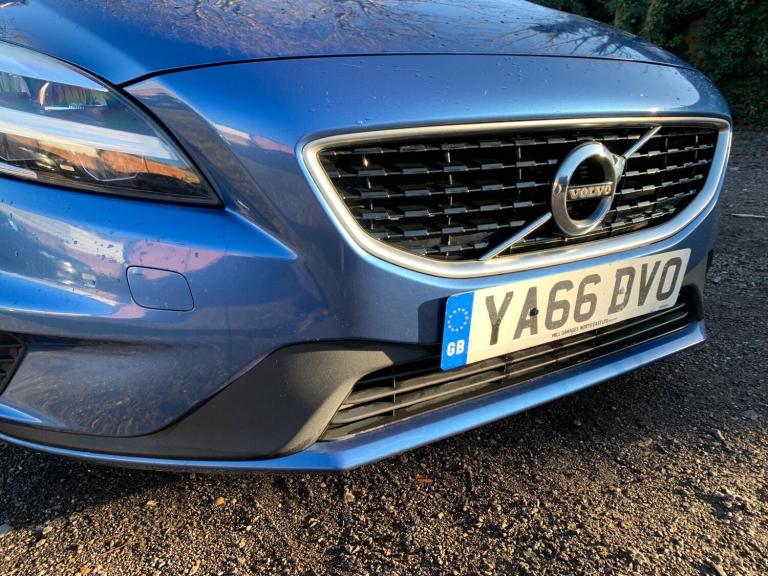 2016 Volvo V40 D2 [120] R DESIGN Nav Plus 5dr HATCHBACK DIESEL Manual