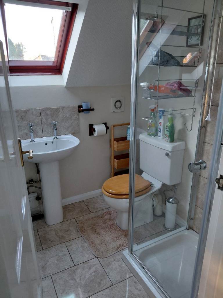 Suite of 2 rooms plus private shower room