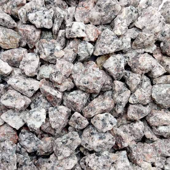 bulk bags of 20 mm silver granite garden and driveway chips/ gravel/ stones 