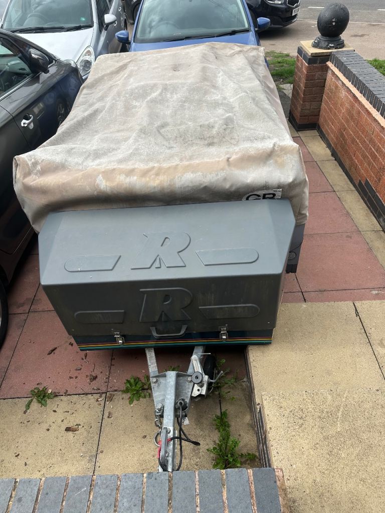 ERDE Trailer with Cover – Good Condition, Ready to Go