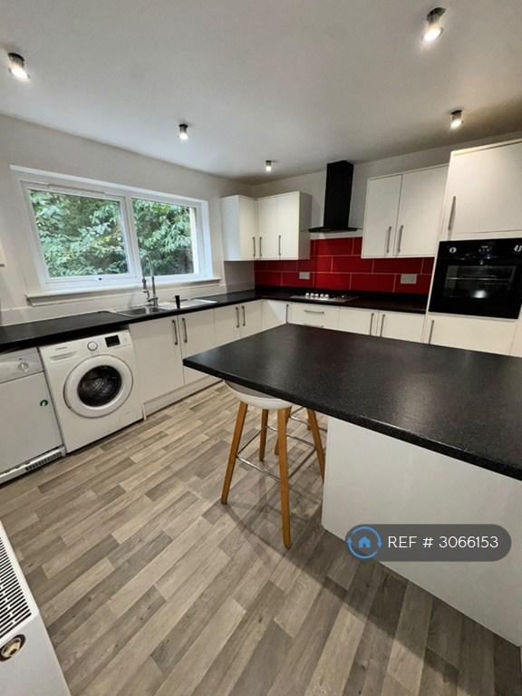 4 bedroom house in Troon Avenue, Glasgow, G75 (4 bed) (#3066153)