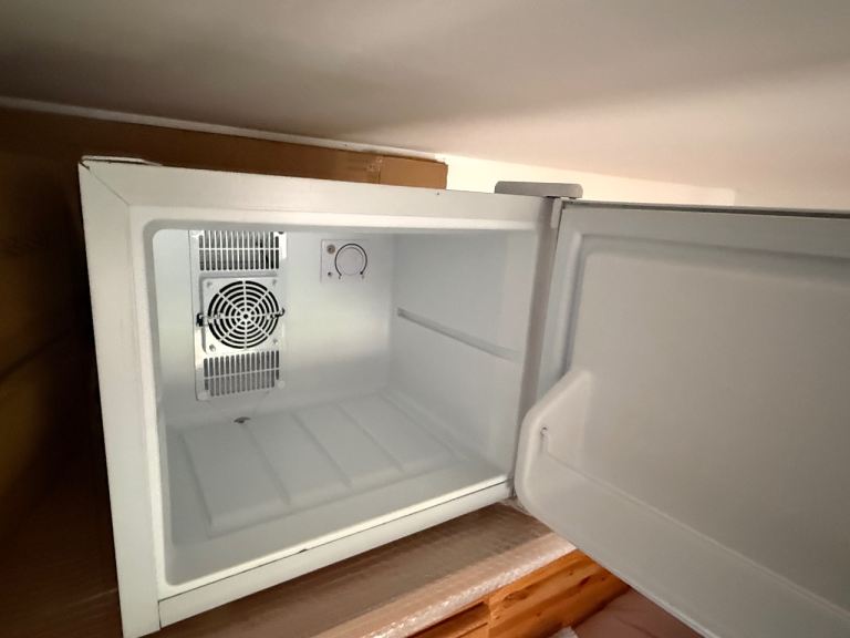 Ambiano Mini Fridge - White, Good As New