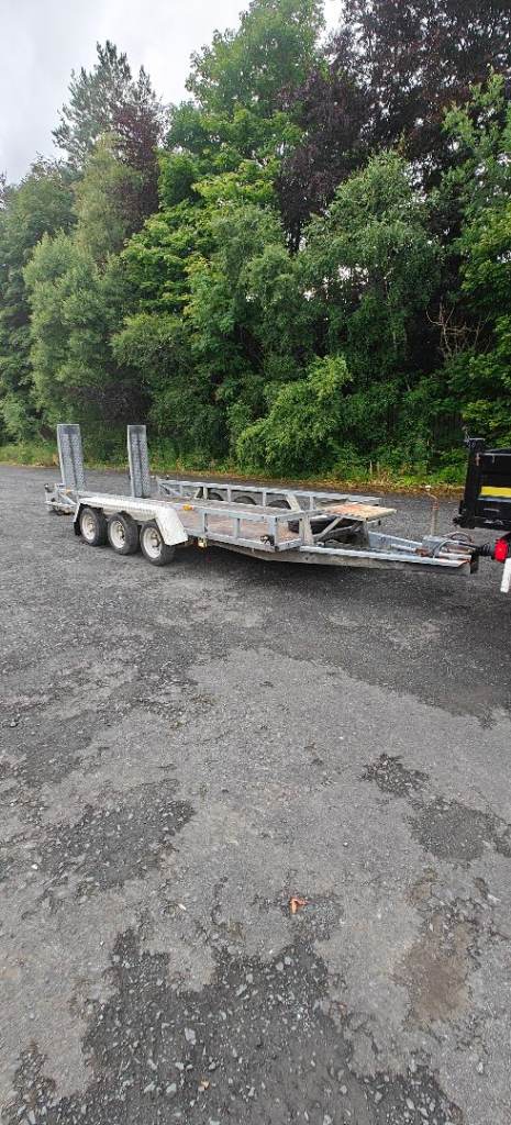 Ifor Williams tri-axle plant trailer
