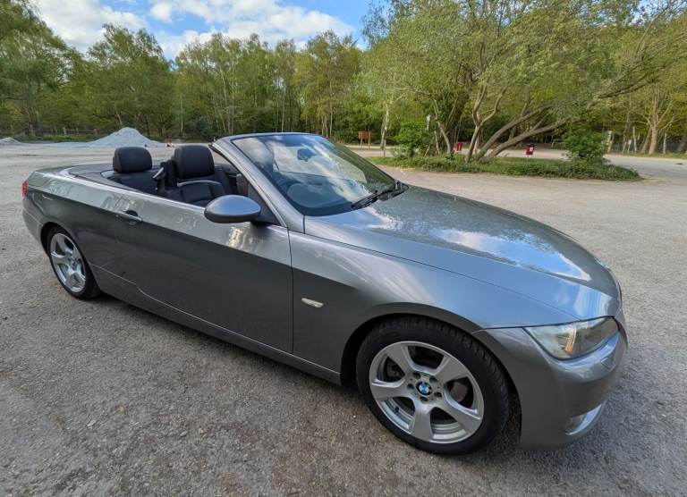 BMW 325i SE Auto Convertible, 2009, 2 Owners, 215bhp (218ps), Grey