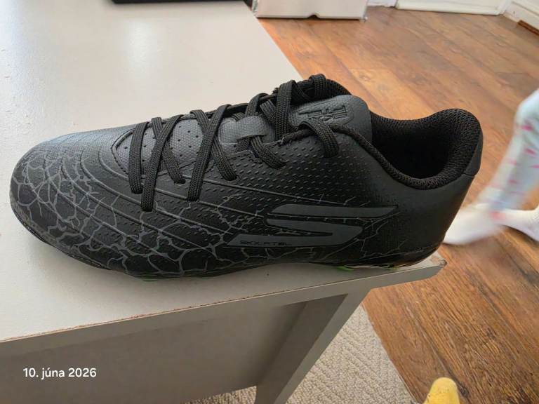 Skechers soccer boots