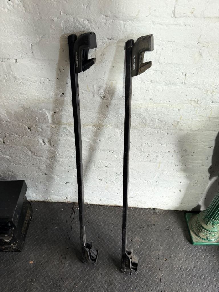Halford roof racks