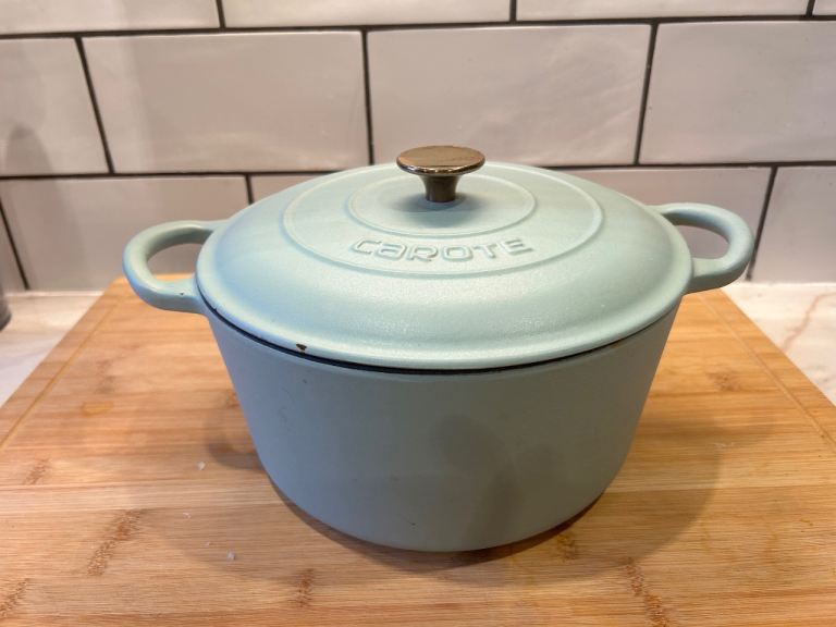 Carote - cast iron Dutch oven pot with lid