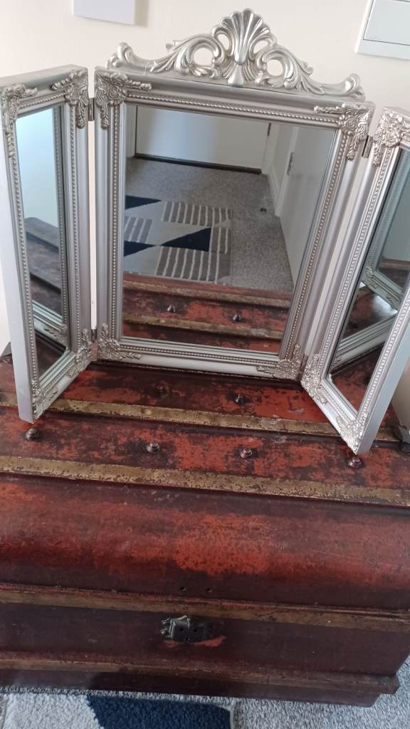 Antique Hollywood Glamour Triple Mirror