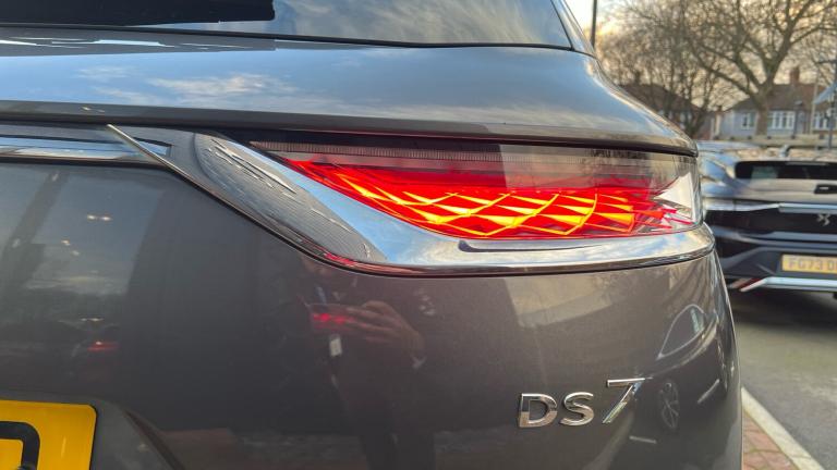 2022 DS Automobiles DS 7 Crossback 1.6 E-TENSE 13.2kWh Opera Crossback 5dr Petrol Plug-in Hybrid ...
