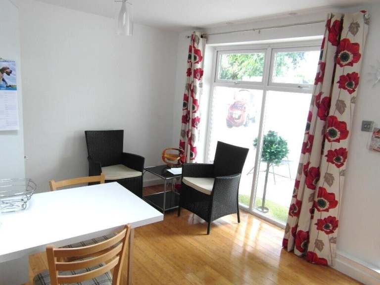 Studio flat for rent in Heston TW5