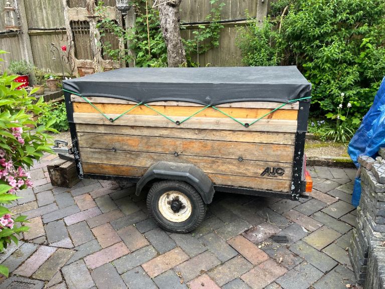 Light weight car trailer