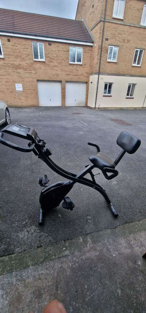 Exercise bike with resistance bands 