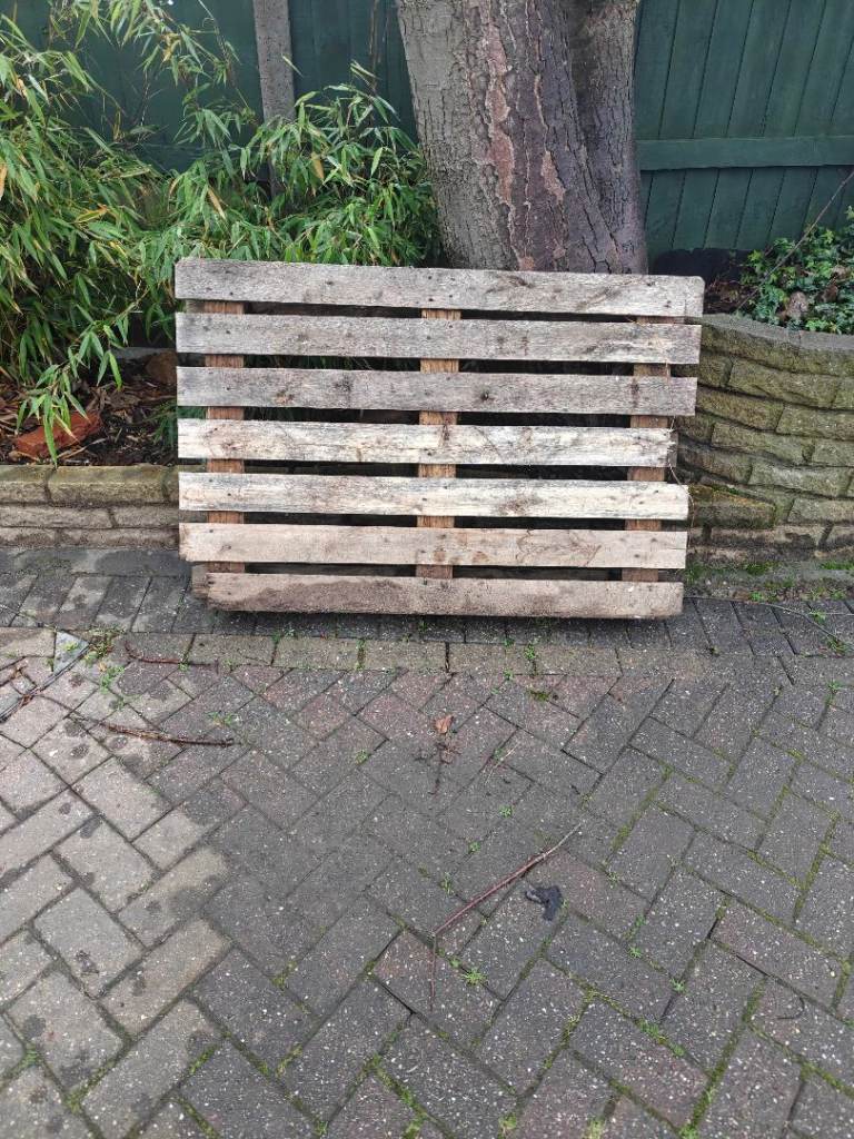 wooden pallet for free