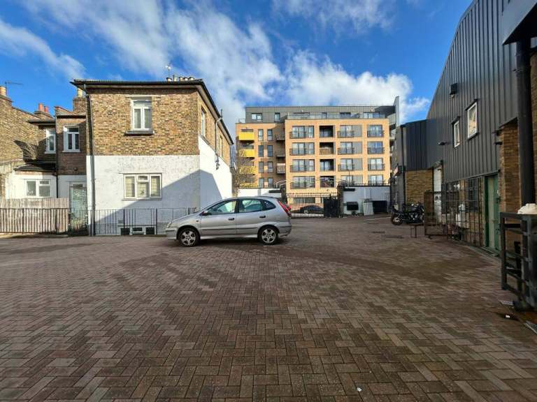 A commercial Warehouse for rent 
