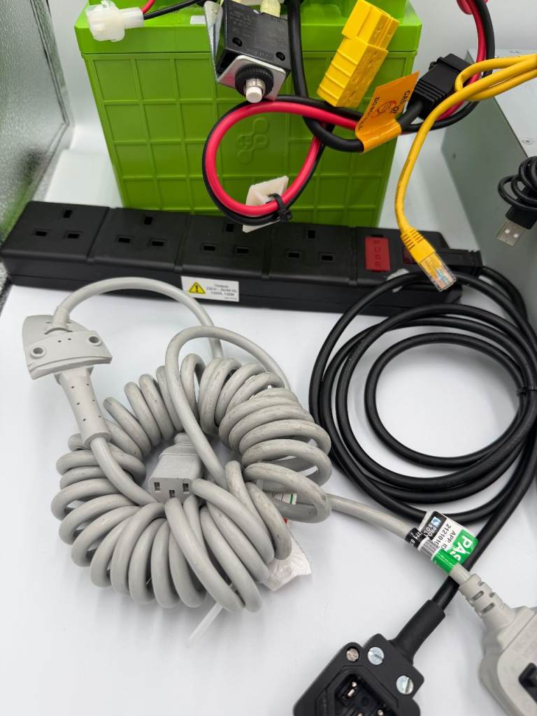 Complete Independent 150W 230V Power Supply/Charging System/Inverter/Charger