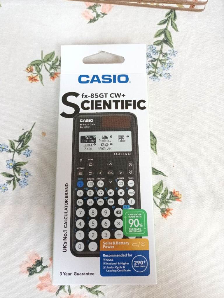 New Casio fx-85GT CW+ Scientific Calculator - Boxed