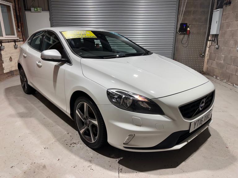 2016 Volvo V40 T2 [122] R DESIGN 5dr HATCHBACK Petrol Manual